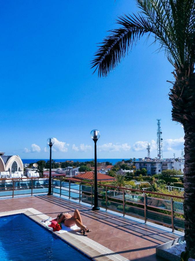 Aquamarine Luxury Residence Kyrenia  Eksteriør billede