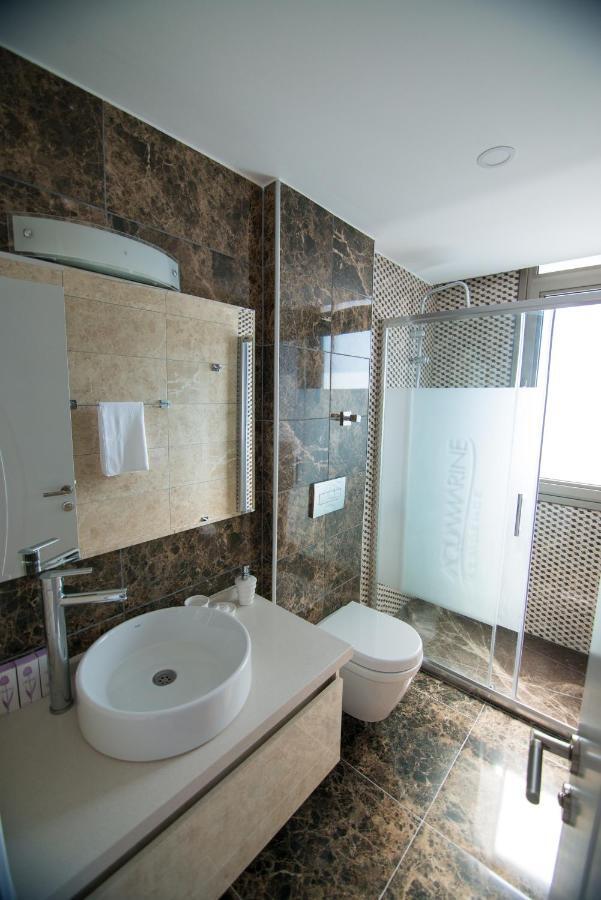 Aquamarine Luxury Residence Kyrenia  Eksteriør billede